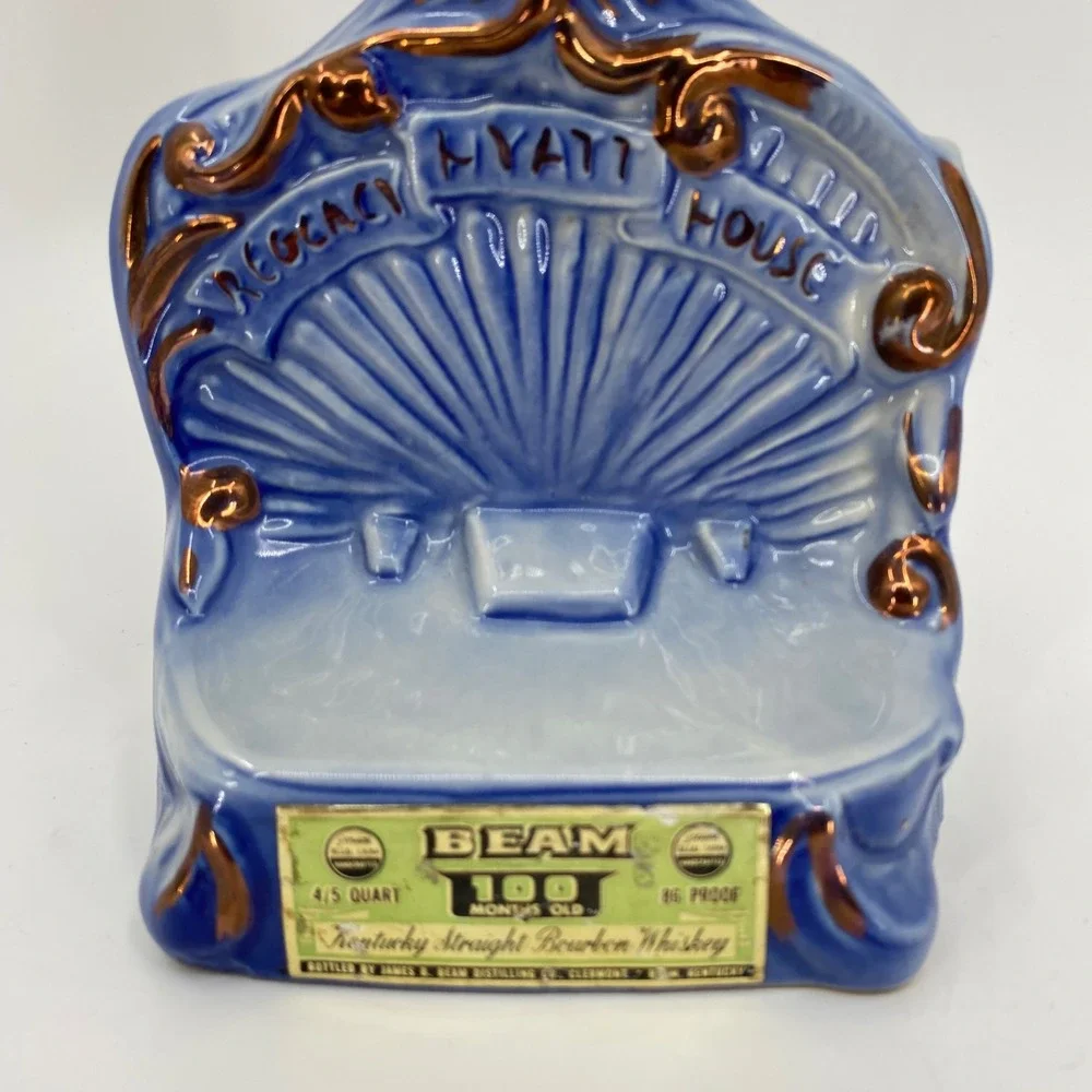 Vintage 1971 Jim‎ Beam Regency Hyatt House Blue Gold Porcelain Decanter Bottle